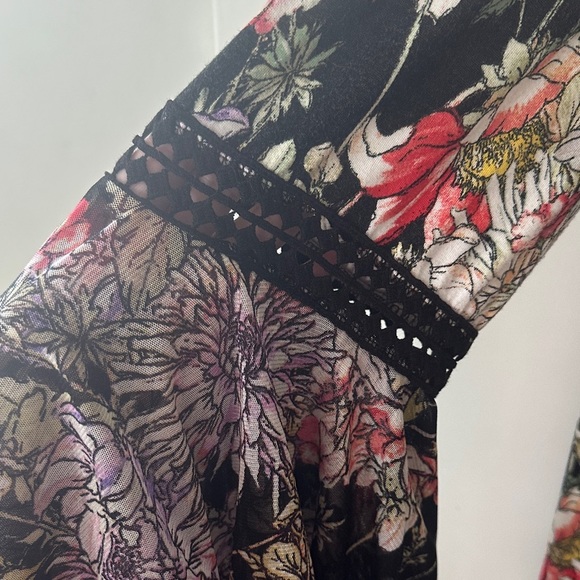 CUPIO | Boho Black Floral Women's Top with Trumpet Bell Sleeves and Lace Details - Picture 4 of 10